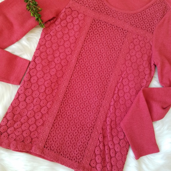 5/$30 Lucky Brand Coral Red Crochet Overlay Top - Picture 5 of 8